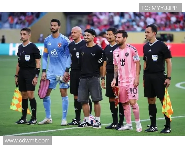 本届法国足球明星闪耀赛场展现无与伦比的技艺与激情
